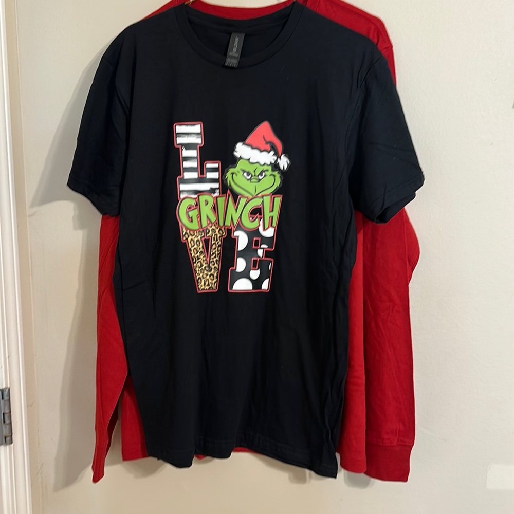 Grinch tee